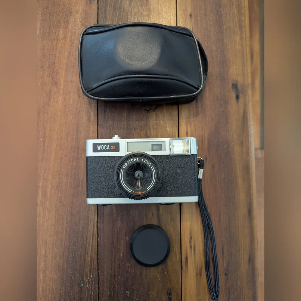 Vintage Woca 35 mm Camera - Optical Lens, Case Included -Black & Silver Untested